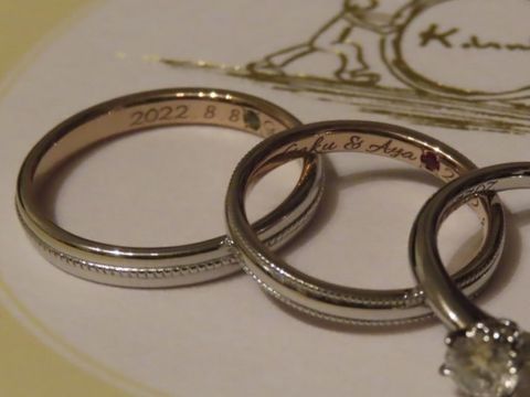 【ケイウノ ブライダル(K.UNO BRIDAL)の口コミ】 ふたりともダイヤ無しのデザインを希望していましたが、シンプルになりす…