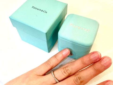 【ティファニー(Tiffany & Co.)の口コミ】 婚約指輪は、いかにも婚約指輪！とゆう一粒ダイヤではなく、普段使いでき…