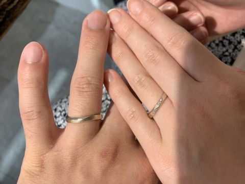 【杢目金屋(もくめがねや)の口コミ】 フルオーダーのため、唯一無二の木目調のデザインがとてもよかったです。
…