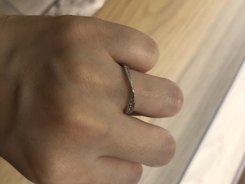 【BIJOUPIKO(ビジュピコ)の口コミ】 どのリングも輝きが良く、迷いました。複数のブランドを比較してつけさせ…