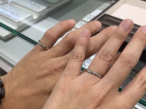 【アイプリモ(I-PRIMO)の口コミ】 仕事柄あまり派手な指輪が出来ない事もあり、シンプルな物を探していめし…