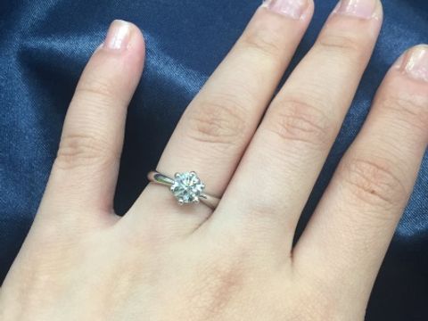 【ジュエリーツツミ(JEWELRY TSUTSUMI)の口コミ】 予算内で1ctより大きいものを探していたところ、ツツミさんで丁度予算と、…