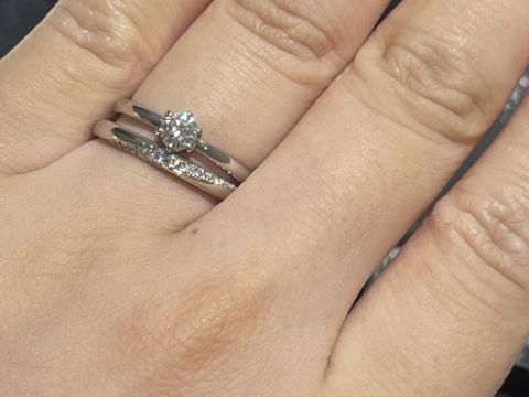 【TRECENTI(トレセンテ)の口コミ】 内甲丸の指輪で指通りが良かったです。
プラチナ以上のプラチナでアレルギ…