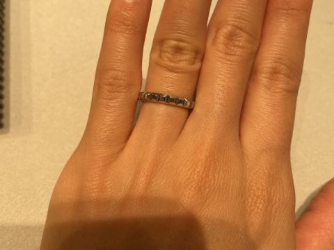 【ブシュロン(BOUCHERON)の口コミ】 キャトルリングが気になっていて見にいきました。
キャトルリングでも種類…