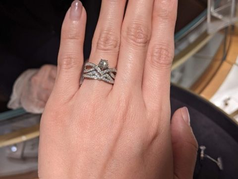 【ショーメ(CHAUMET)の口コミ】 ショーメらしい、ティアラをモチーフにしている指輪です。とってもかわい…