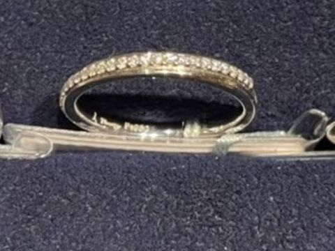 【BIJOUPIKO(ビジュピコ)の口コミ】 なめらかな丸みをおびたリングデザインでつけ心地がなめらかでした。エッ…