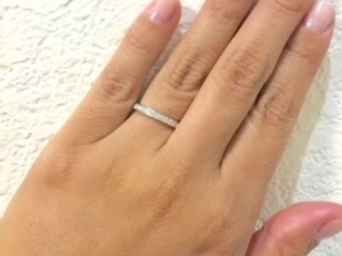 【カルティエ(Cartier)の口コミ】 プラチナバンドの幅が太すぎず細すぎず安定感があるので指が華奢じゃない…