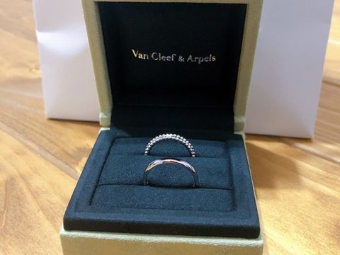 【ヴァン クリーフ＆アーペル(Van Cleef & Arpels)の口コミ】 ネットで調べていた時は全く候補に入れてなかったのですが、購入すると決…