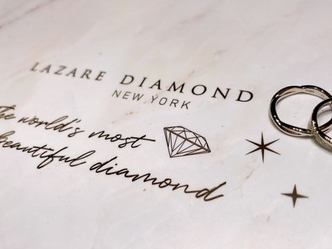 【ラザール ダイヤモンド(LAZARE DIAMOND)の口コミ】 ねじりのあるデザインが好きな彼とダイヤモンドが入ったデザインが好きな…