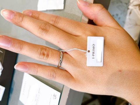 【アイプリモ(I-PRIMO)の口コミ】 素材は色々なサイトを見てプラチナを選択。他にはゴールドやピンクゴール…
