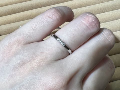 【TRECENTI(トレセンテ)の口コミ】 ３粒ダイヤの結婚指輪を試着させて頂きました。
３粒ダイヤにも2種類あっ…