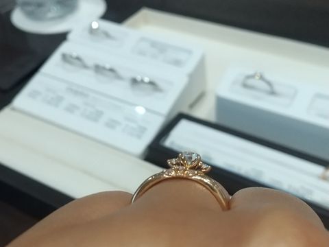 【LUCIE(ルシエ)の口コミ】 他のブランドにはないデザインが多く、デザイナーのセンスを感じた。
購入…