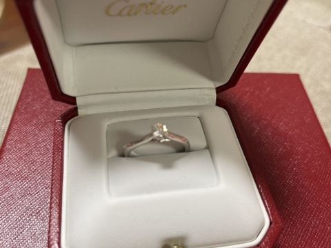 【カルティエ(Cartier)の口コミ】 シンプルなデザインで、どのような服にも合わせやすく使いやすいです。店…