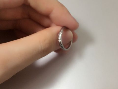 【4℃ BRIDAL(ヨンドシーブライダル)の口コミ】 オーソドックスでシンプルな形であるところ、付け心地がいいところ、二つ…