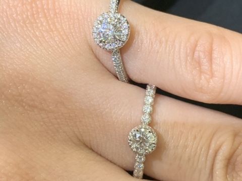 【BIJOUPIKO(ビジュピコ)の口コミ】 華奢なデザインで、キラキラに輝いているものを探していた時に一番最初に…