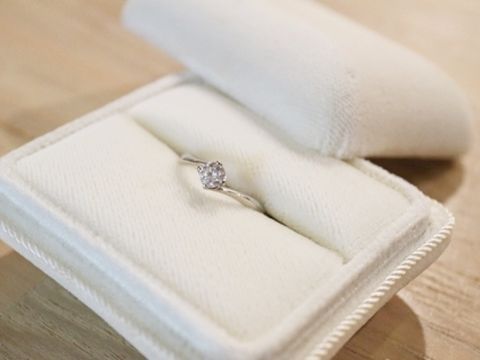 【ヴァンドーム青山(VENDOME AOYAMA)の口コミ】 上質なダイヤモンドが最も引き立つ、シンプルなデザインが気に入りました…