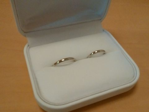 【WATANABE / 卸商社直営　渡辺の口コミ】 細身のストレートラインでプラチナのリングを探していました。婚約指輪も…