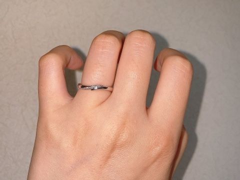 【アイプリモ(I-PRIMO)の口コミ】 デザイン・・・目立ちすぎずキラキラとカワイイものがよかったため。ねじ…