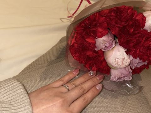 【アイプリモ(I-PRIMO)の口コミ】 婚約指輪の中で、華やかさもありシンプルさもあったのがこのデザインだと…