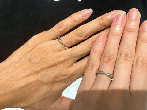 【ティファニー(Tiffany & Co.)の口コミ】 リボンをモチーフとした指輪ですが、可愛くもかっこよくも受け取れる上品…