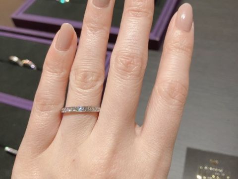 【DIYARTH(ディヤース)の口コミ】 エタニティリングなのでボリューム感がありキラキラしてとても綺麗です。…