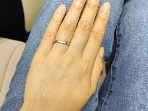 【4℃ BRIDAL(ヨンドシーブライダル)の口コミ】 シンプルな結婚指輪を探していました。ダイヤ無しや１石だとなんだか物足…