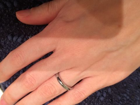 【STAR JEWELRY(スタージュエリー)の口コミ】  本当にシンプルなリングを探していたため、やっと出会えた、という感じで…