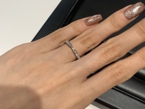 【ラザール ダイヤモンド(LAZARE DIAMOND)の口コミ】 そっくりなデザインが他ブランドにもありますが、ラザールダイヤモンドさ…