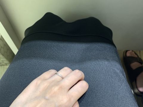 【ETERNAL(エターナル)の口コミ】 かなり細身で華奢なデザインです。
指がすらりと長くないので、あまりゴツ…