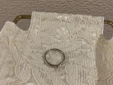 【エクセルコダイヤモンド(EXELCO DIAMOND)の口コミ】 目立ちすぎない程度にダイヤモンドが入っているデザインが気に入ったため…