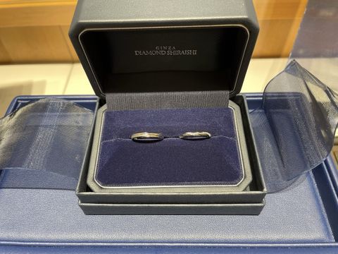 【銀座ダイヤモンドシライシの口コミ】 他のブランドにはないデザインが素敵だと思いました。
今後、ずっと指には…