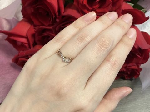 【ESTELLE(エステール)の口コミ】 偶然ネット広告に出てきたエステールの指輪に一目惚れ。別で婚約指輪を彼…