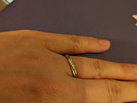 【4℃ BRIDAL(ヨンドシーブライダル)の口コミ】 ウエーブタイプを探しておりましたが、ウエーブだけでも何種類もありそこ…