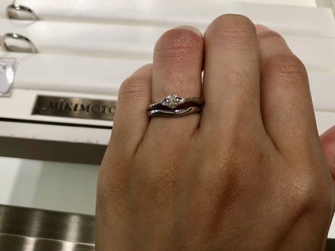 【MIKIMOTO(ミキモト)の口コミ】 デザイン、接客、品質、ブランドなど全てパーフェクトでしたが、1番決め手…
