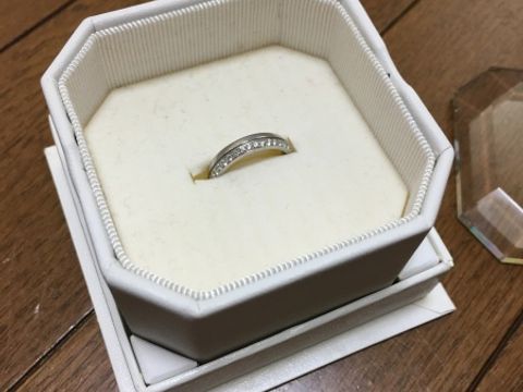 【4℃ BRIDAL(ヨンドシーブライダル)の口コミ】 普段ってつけておけて邪魔にならず、可愛いデザインのものを探していまし…