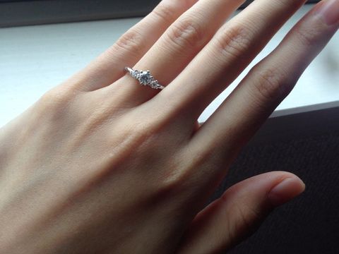 【エクセルコダイヤモンド(EXELCO DIAMOND)の口コミ】 彼の友人から勧められたのが来店のきっかけでした。やはり婚約指輪はダイ…