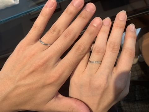 【エクセルコダイヤモンド(EXELCO DIAMOND)の口コミ】 カタログでは個性的な指輪のデザインが多かったのですが、試着したものは…