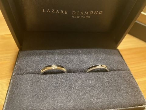 【ラザール ダイヤモンド(LAZARE DIAMOND)の口コミ】 婚約指輪と同じブランドで、かつ、女性側は婚約指輪とセットで付けれるデ…