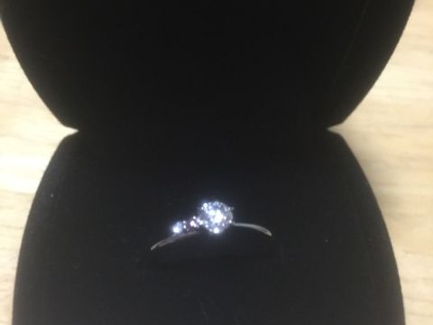 【JEWELRY  KAMATA(ジュエリーかまた)の口コミ】 婚約指輪に対しては、ギラギラしすぎていて着けていくところがない、普段…
