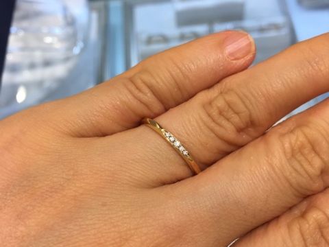 【ヴァンドーム青山(VENDOME AOYAMA)の口コミ】 私は指が太いので、なるべく細く見えるように、華奢なデザインを探してた…