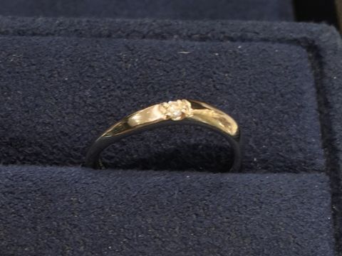 【4℃ BRIDAL(ヨンドシーブライダル)の口コミ】 私は指にコンプレックスがあり（短くて肌が黄身がかっている）それが目立…