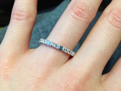 【エクセルコダイヤモンド(EXELCO DIAMOND)の口コミ】 人とは違ったエメラルドカットのダイヤのデザインを探していたので、イメ…