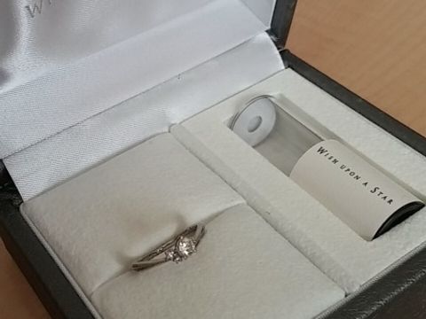 【Wish upon a star(ウィッシュアポンアスター)の口コミ】 私は、性格ががさつなので、せめて指輪だけは女性らしいものが欲しいなと…