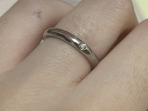 【銀座ダイヤモンドシライシの口コミ】 価格とシンプルさです。婚約指輪と違い毎日つけているものなので汚れや傷…