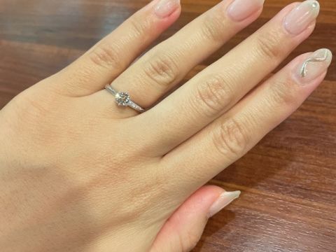 【宝寿堂(ほうじゅどう)の口コミ】 キラキラとしたダイヤモンドが可愛いくて、ダイヤモンドの周りも可愛いか…