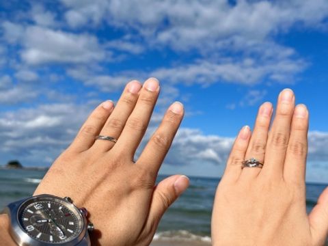 【アイプリモ(I-PRIMO)の口コミ】 他の方と被らないようなデザインで探していた時、少し動きもあり、どの角…