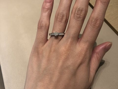 【ティファニー(Tiffany & Co.)の口コミ】 指輪のデザインの種類は決して多くはないですが、流行にとらわれないシン…