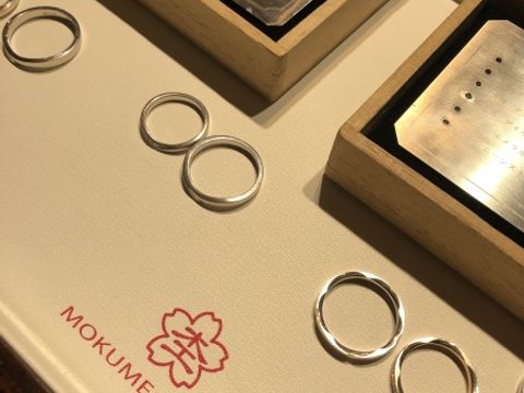 【杢目金屋(もくめがねや)の口コミ】 指輪のデザインはかなり個性的でした。指輪のリング部分も木目調のデザイ…