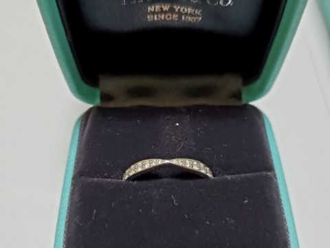 【ティファニー(Tiffany & Co.)の口コミ】 彼女からそれとなくどんなデザインが好みかを予め聞いていました。
彼女は…