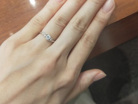 【SANJI(サンジ)の口コミ】 すずらんをイメージした清楚で可愛らしいリングです。他の人とはかぶらな…